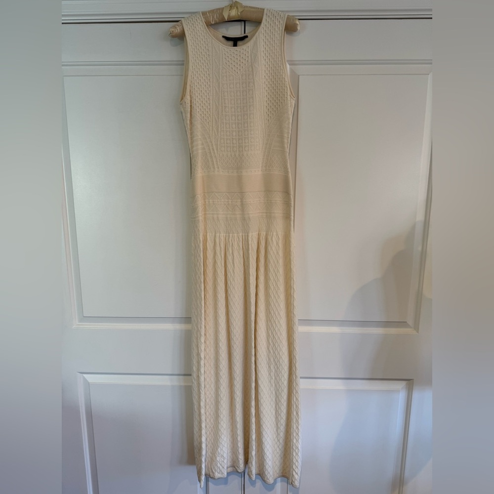 Women’s BCBG Max Azria Gardenia long maxi cream knit dress size medium